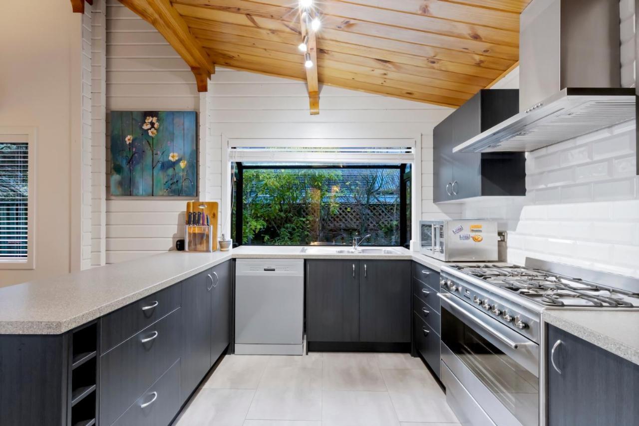 Kereru Cottage, Cosy Log Cabin, Serene Lake & Mountain Views Queenstown Exteriér fotografie